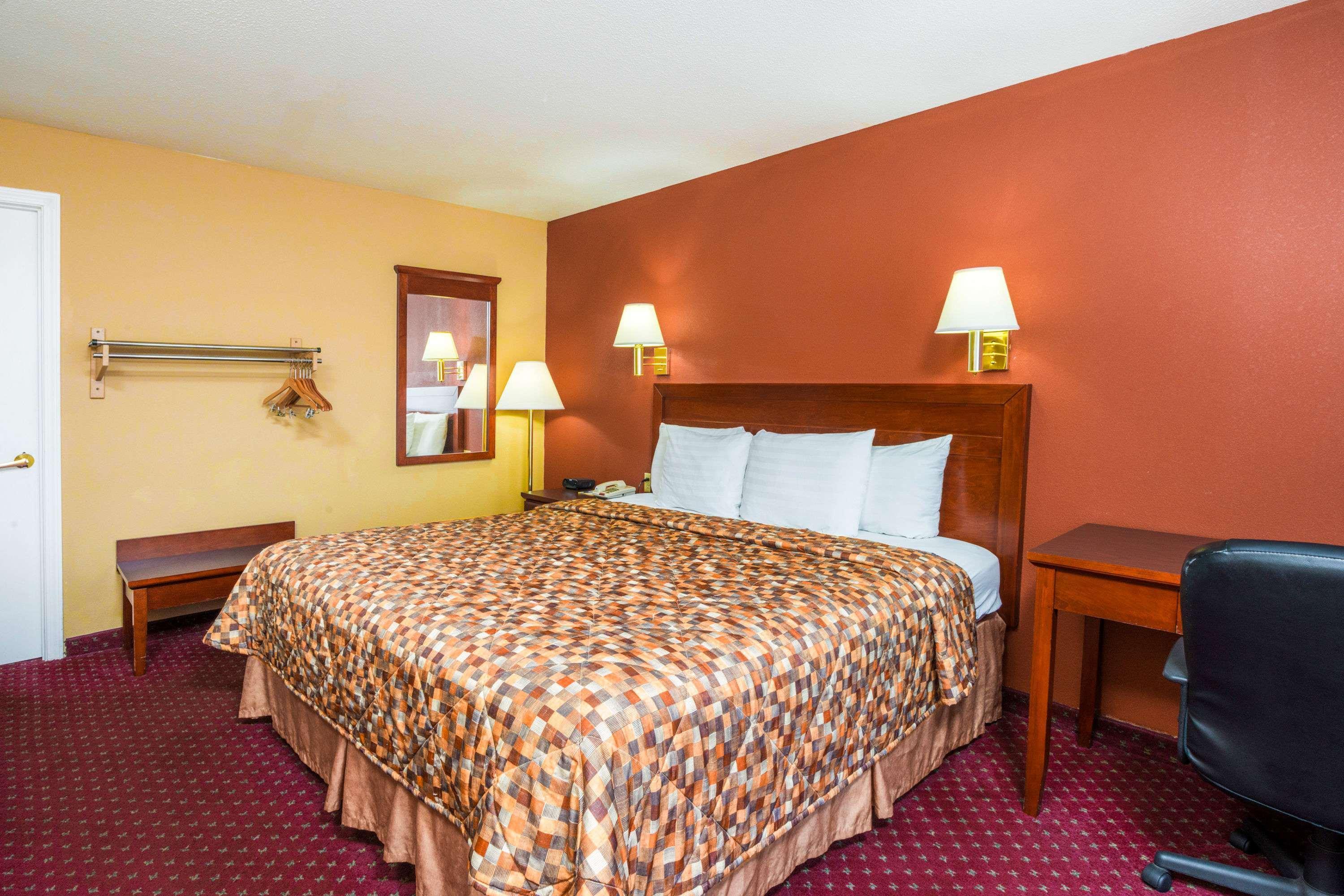 Days Inn By Wyndham St. Robert Waynesville/Ft. Leonard Wood Exterior foto